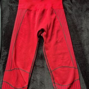 Bundle: Fashion Nova Red shape Workout Leggings